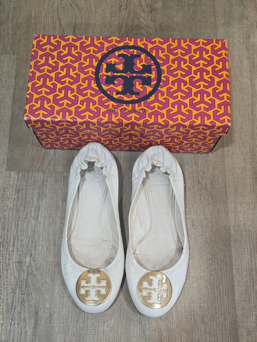 Tory Burch White Leather Logo Ballet Flats!!